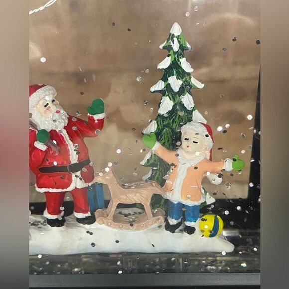 Winter Lane Musical Glitter Globe Lantern - Santa Scene Sold out on HSN!! EUC - Picture 3 of 9